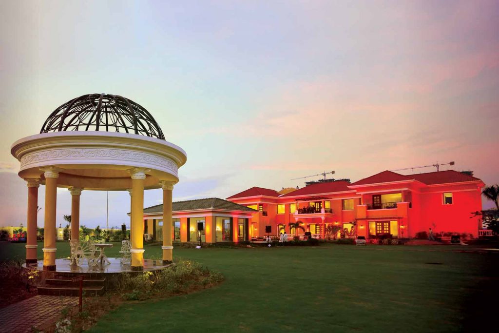 Gaur Mulberry Mansions a Palatial Home For Villa Lovers Banner